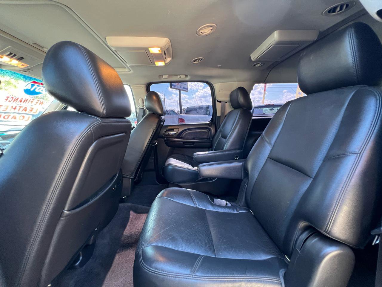 Used 2014 GMC Yukon XL Denali image 21