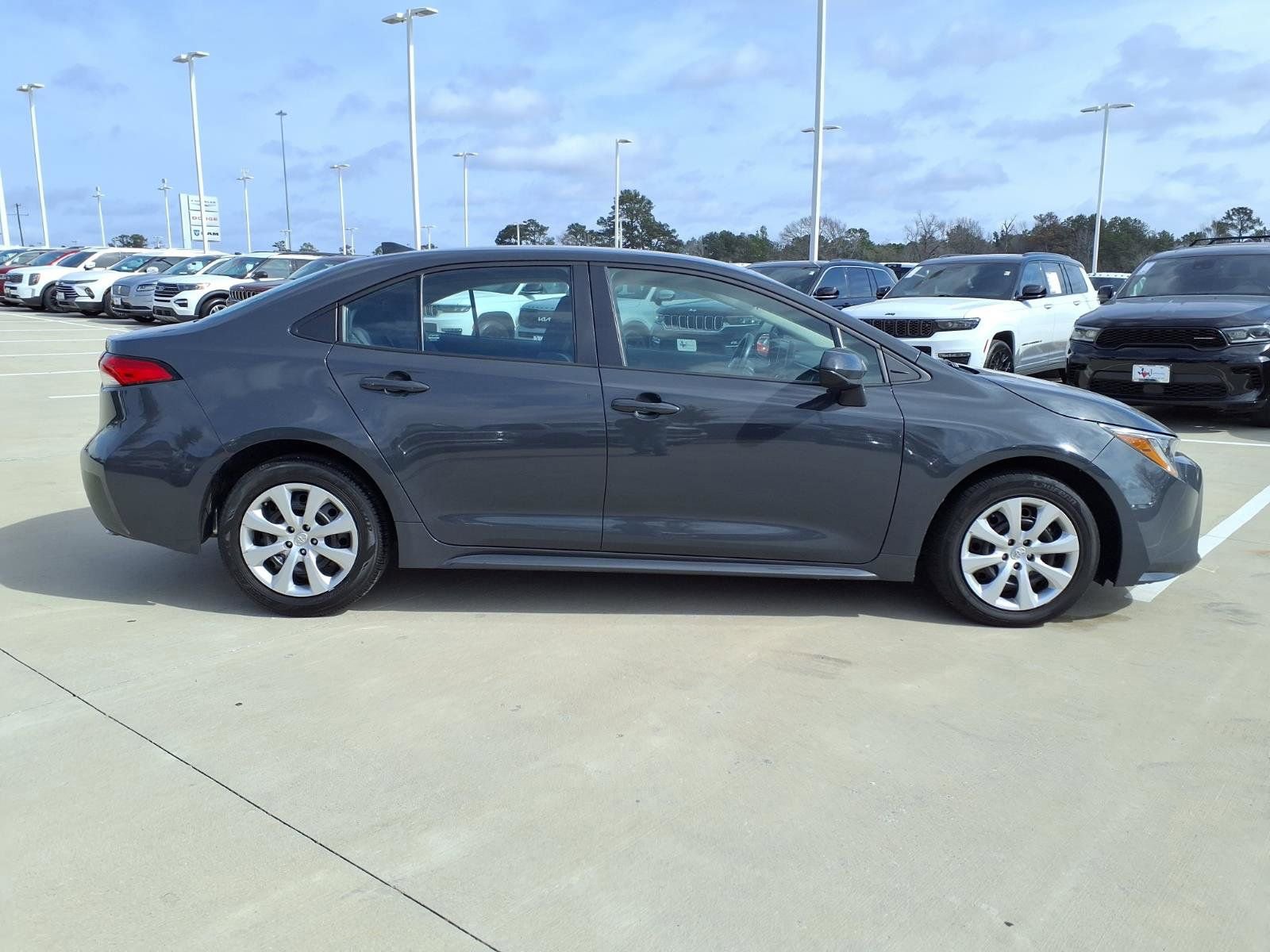 Used 2024 Toyota Corolla LE image 5