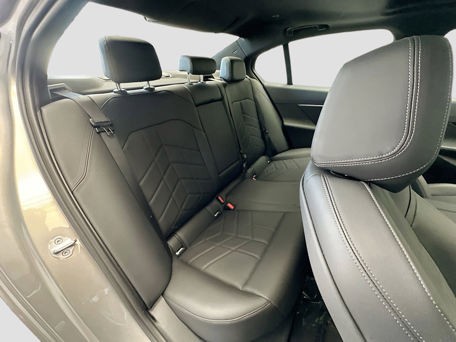 Used 2024 BMW 530i w/ M Sport Package image 21