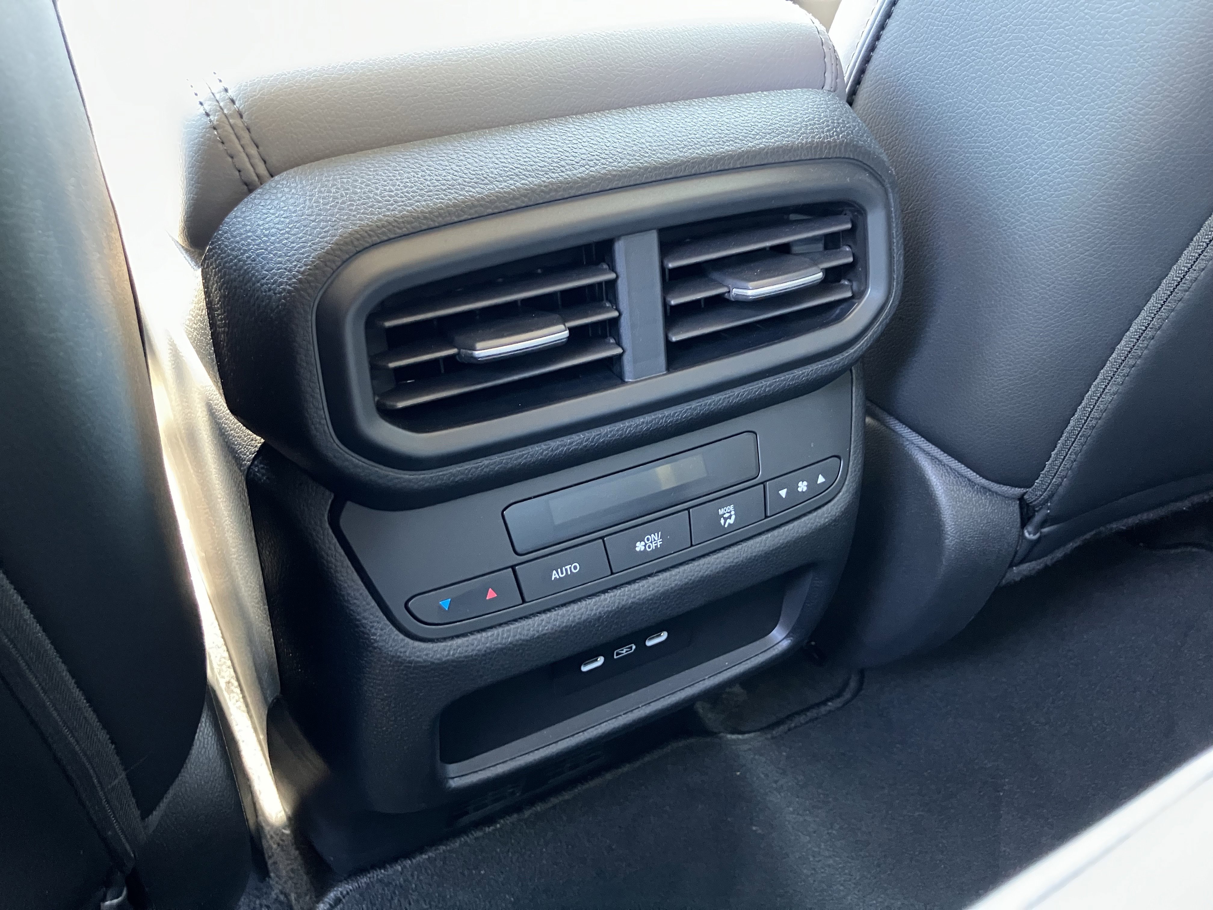 Used 2025 Honda Pilot EX-L image 33