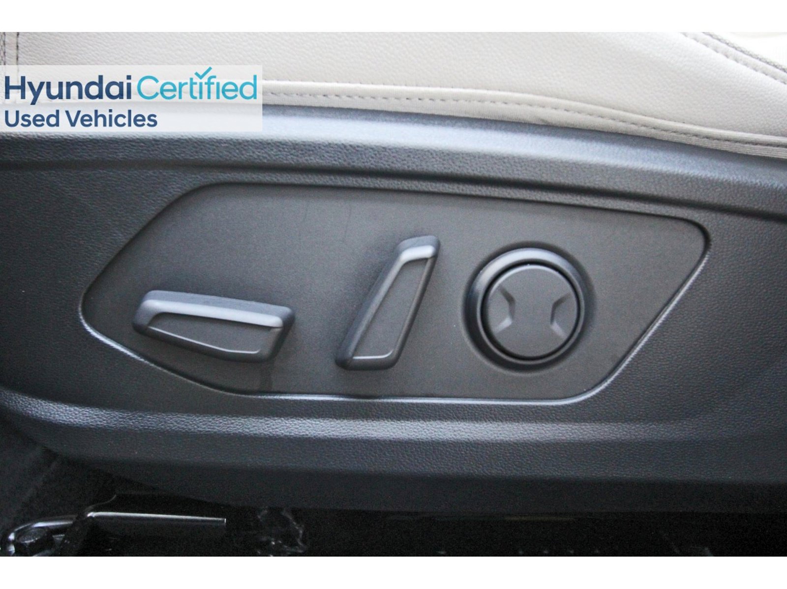 Certified 2026 Hyundai Tucson Limited FWD image 30