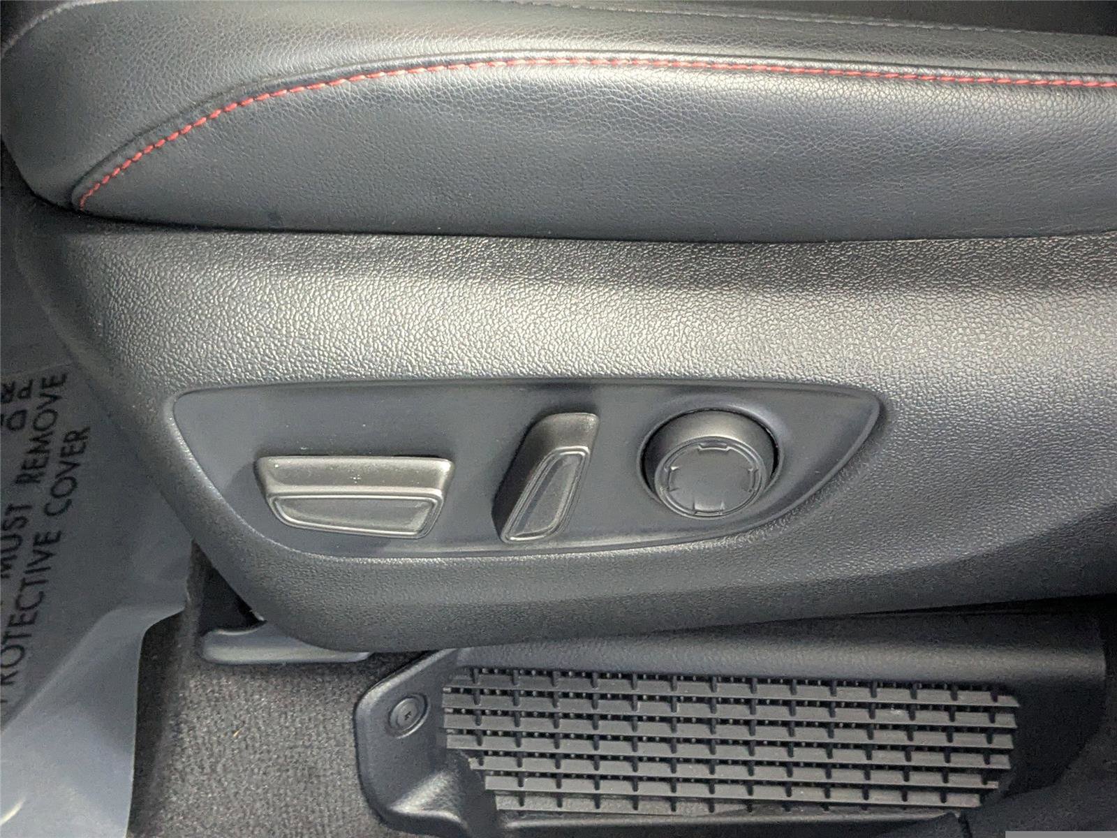 Used 2025 Toyota Sienna XSE image 12