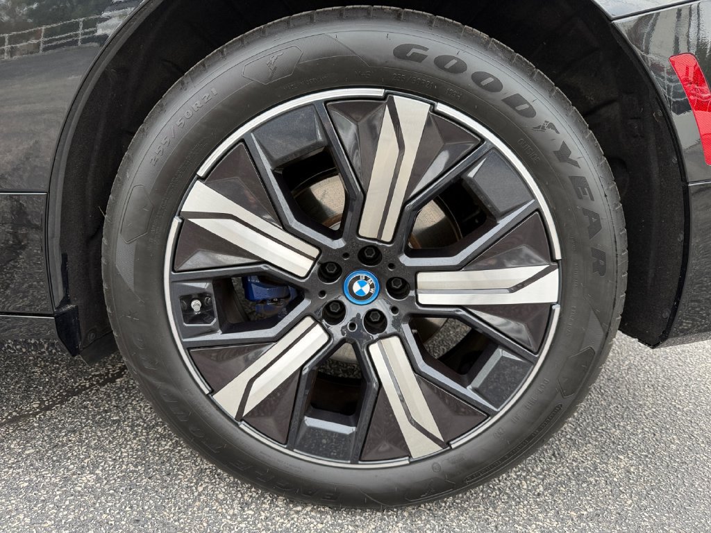 Certified 2024 BMW iX xDrive50 w/ Premium Package AWD/4WD image 16