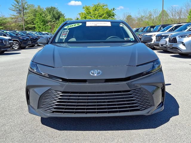 Certified 2025 Toyota Camry SE AWD/4WD image 2