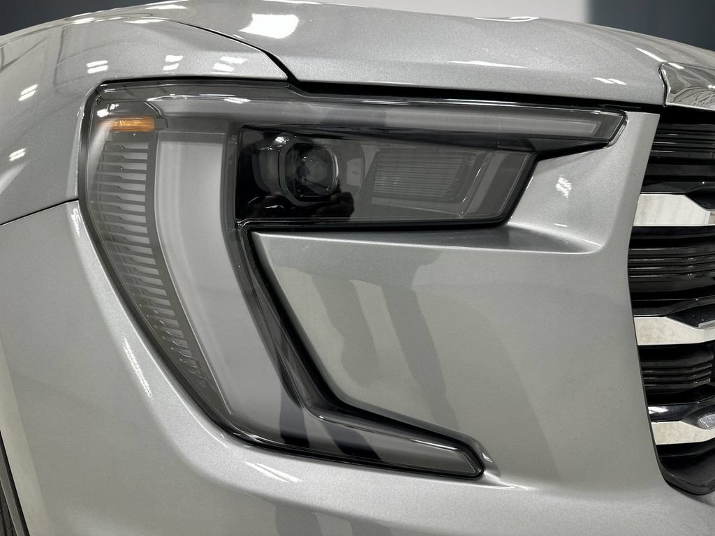 Used 2024 GMC Acadia Elevation w/ Luxury Package FWD image 11