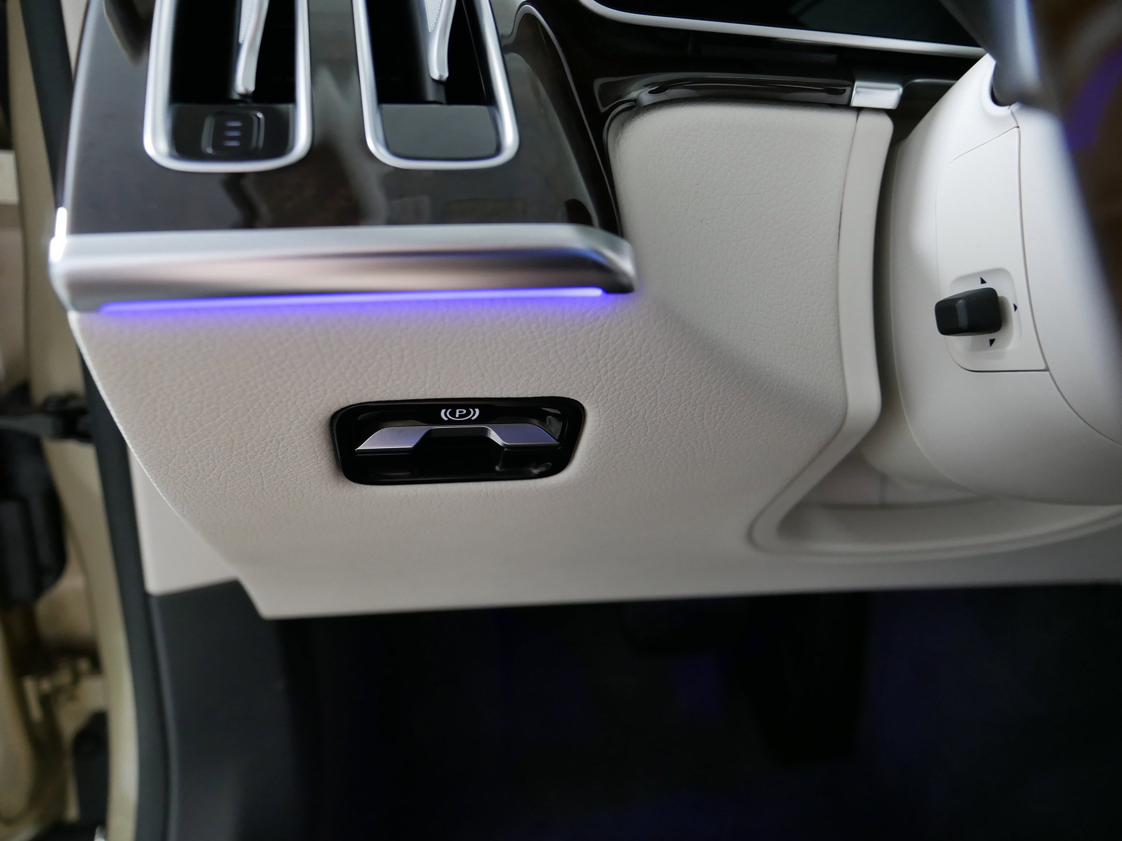Used 2022 Mercedes-Benz S 500 4MATIC image 26