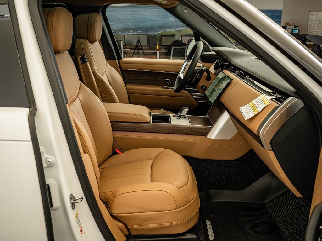 New 2026 Land Rover Range Rover Long Wheelbase SE image 23