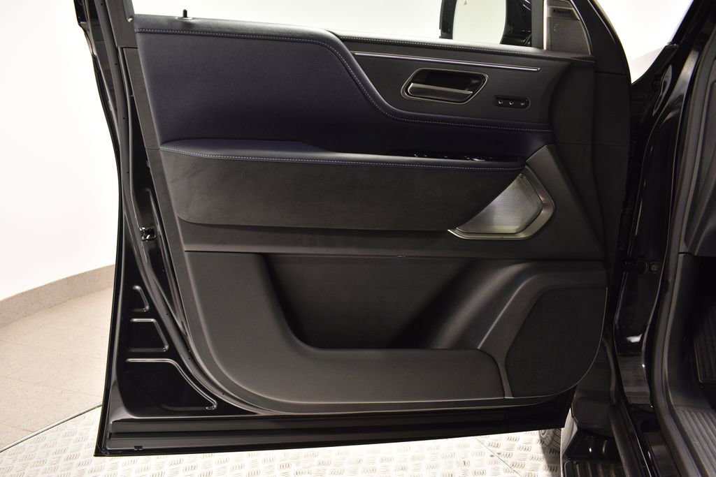 New 2026 INFINITI QX80 4WD image 10