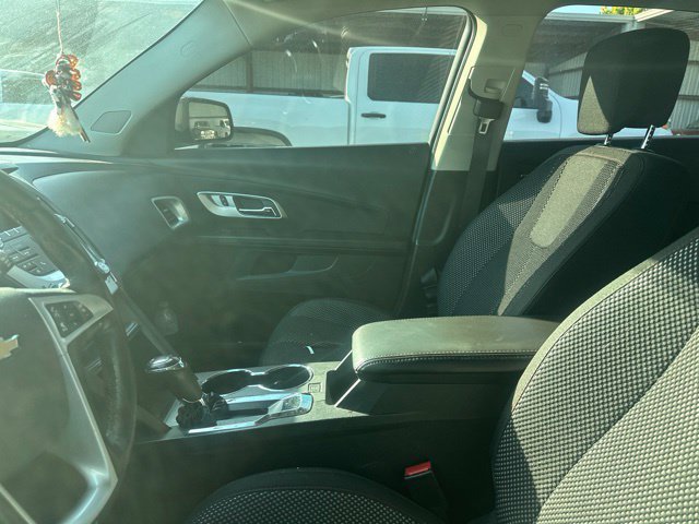 Used 2017 Chevrolet Equinox LT w/ Convenience Package FWD image 4