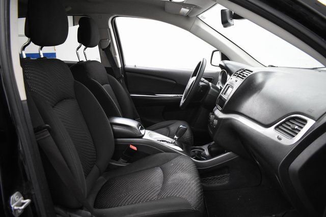 Used 2020 Dodge Journey SE image 28