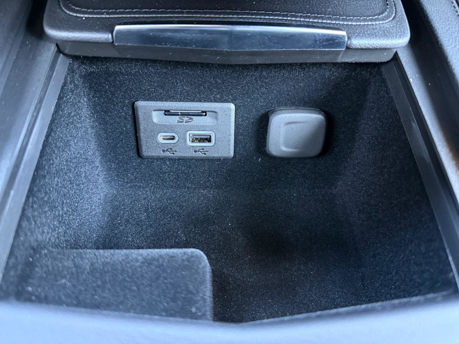 Certified 2023 Cadillac XT4 Sport image 33