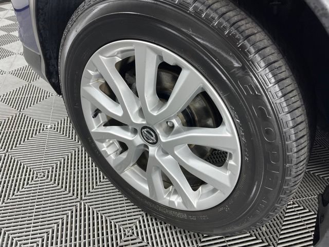 Used 2022 Nissan Rogue Sport SV FWD image 13