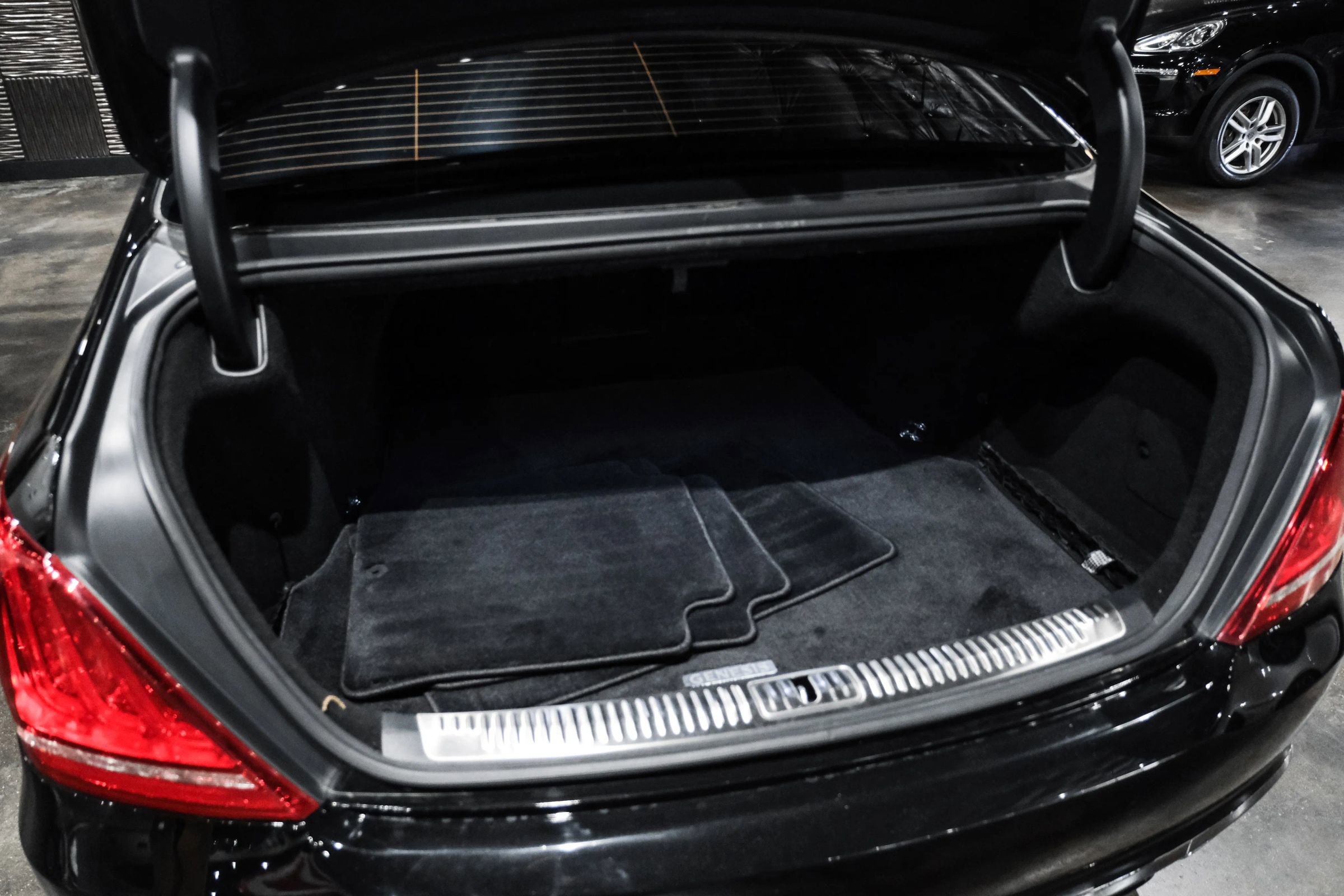 Used 2019 Genesis G90 5.0 Ultimate RWD image 53