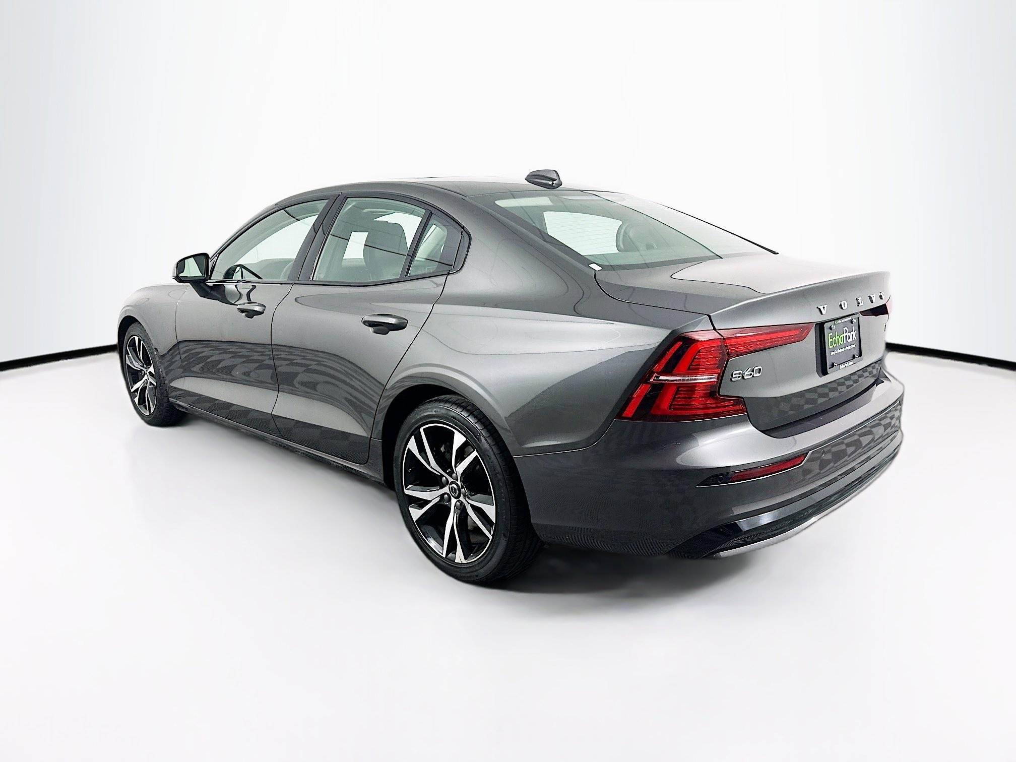 Used 2024 Volvo S60 B5 Core FWD image 5