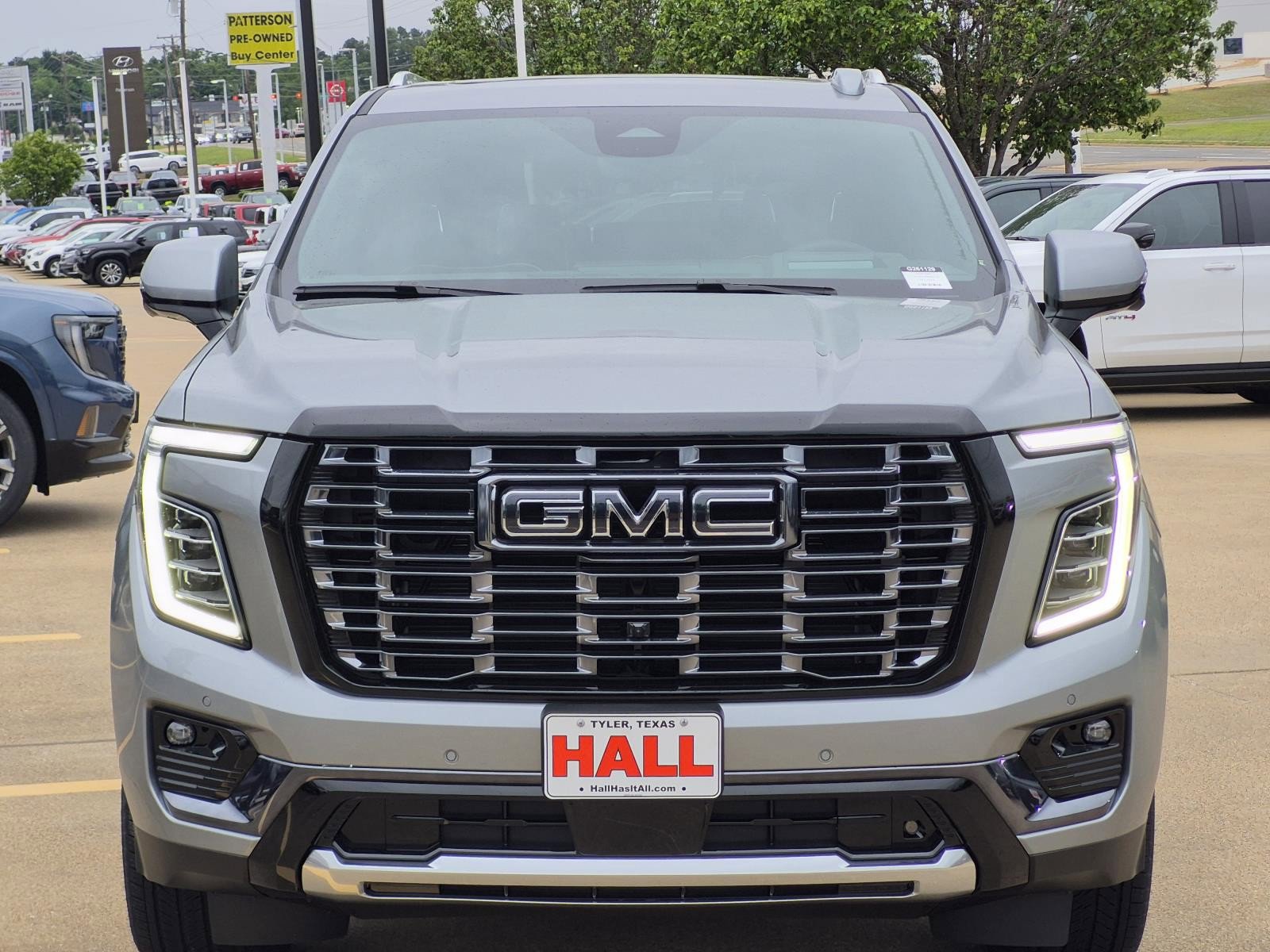 New 2026 GMC Yukon Denali Ultimate w/ LPO, Floor Liner Package image 2