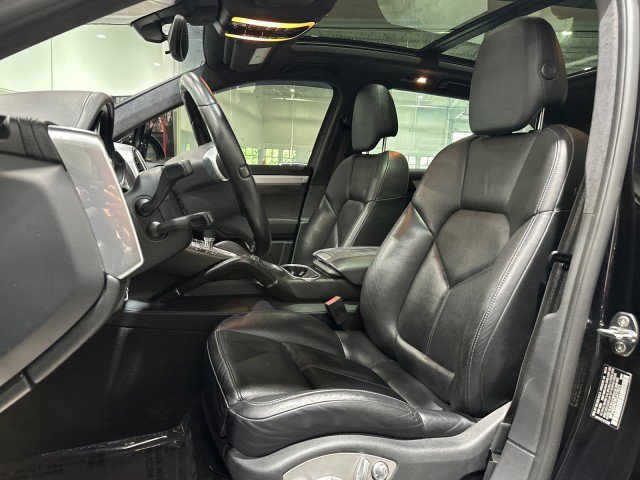 Used 2014 Porsche Cayenne GTS AWD/4WD image 36