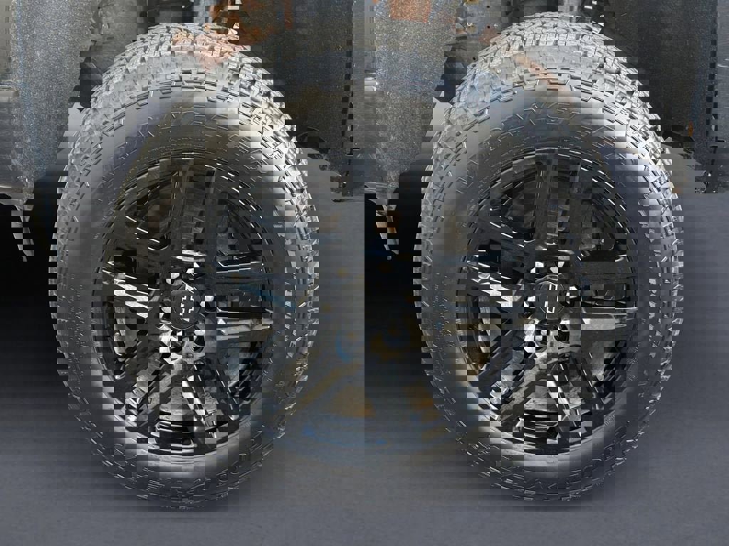 Used 2022 Chevrolet Silverado 1500 RST image 9