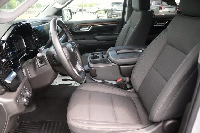 Used 2024 Chevrolet Silverado 1500 LT AWD/4WD image 14