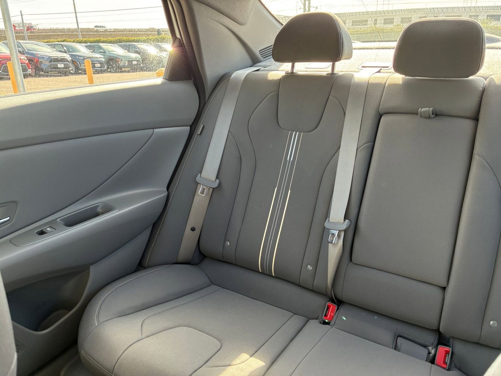 Used 2025 Hyundai Elantra SEL FWD image 40