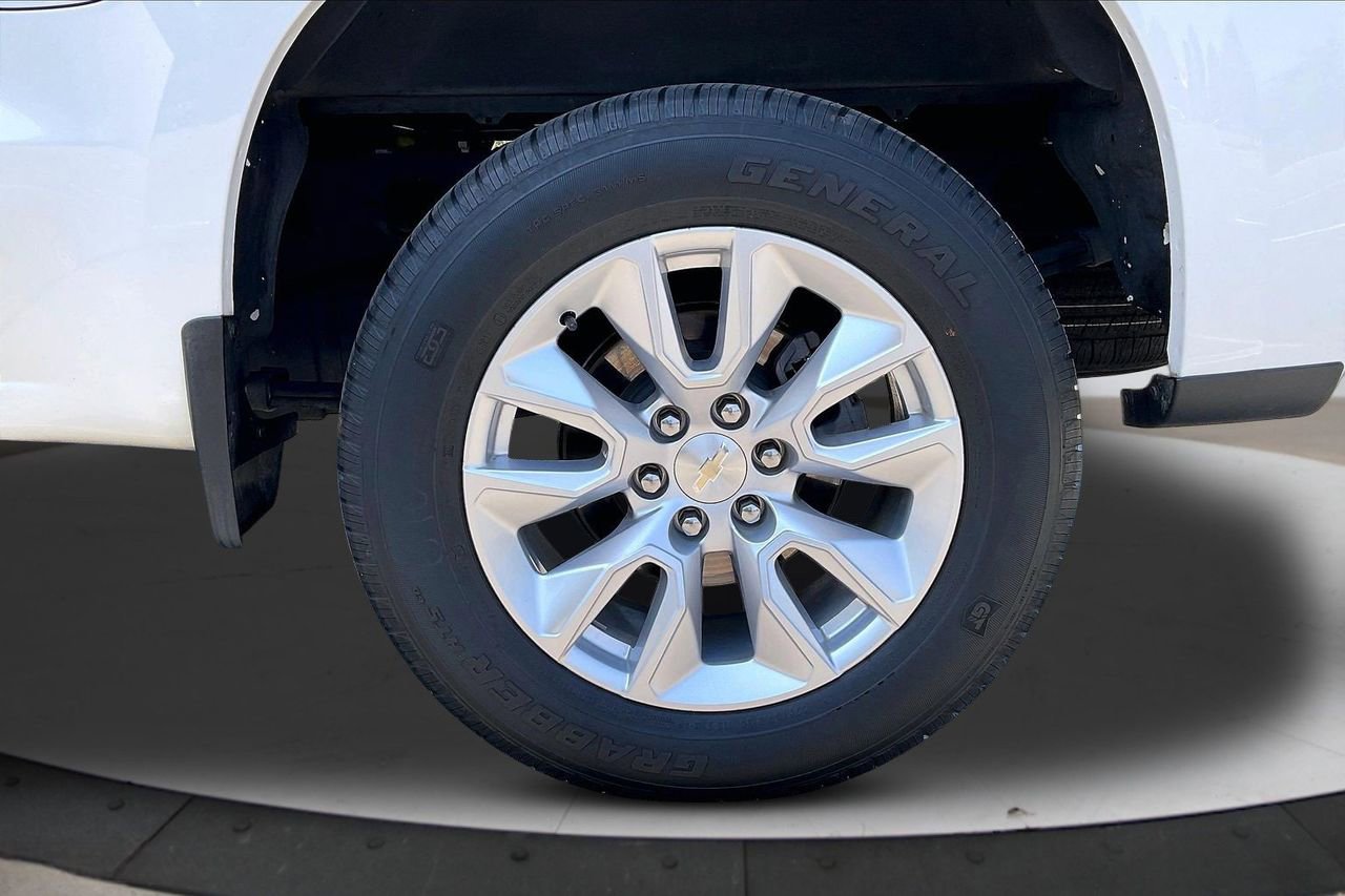 Used 2022 Chevrolet Silverado 1500 Custom AWD/4WD image 34