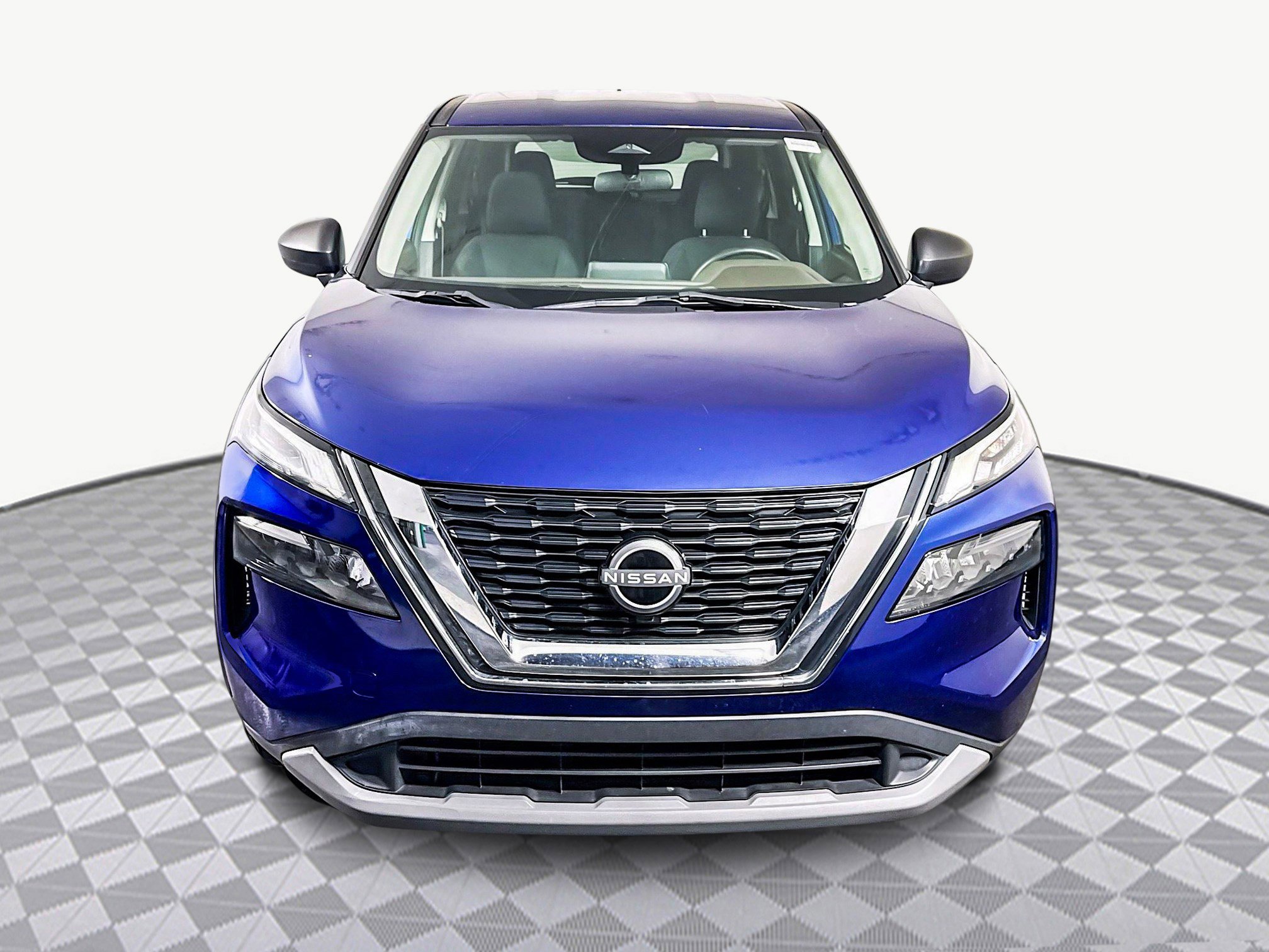 Used 2023 Nissan Rogue S image 2