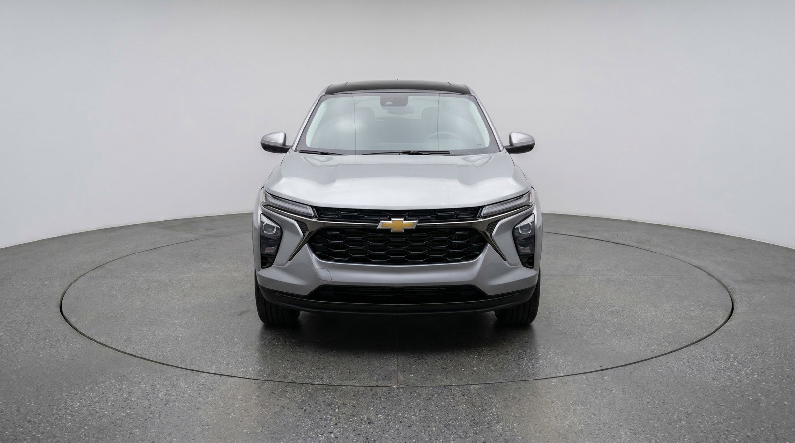 Used 2025 Chevrolet Trax LT FWD image 2