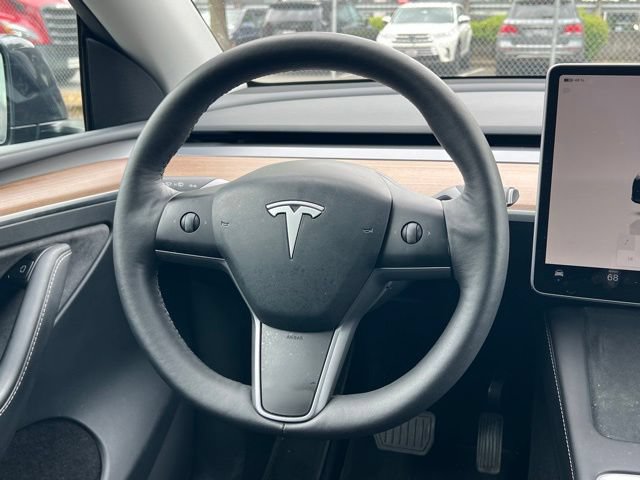 Used 2024 Tesla Model Y Long Range AWD/4WD image 11