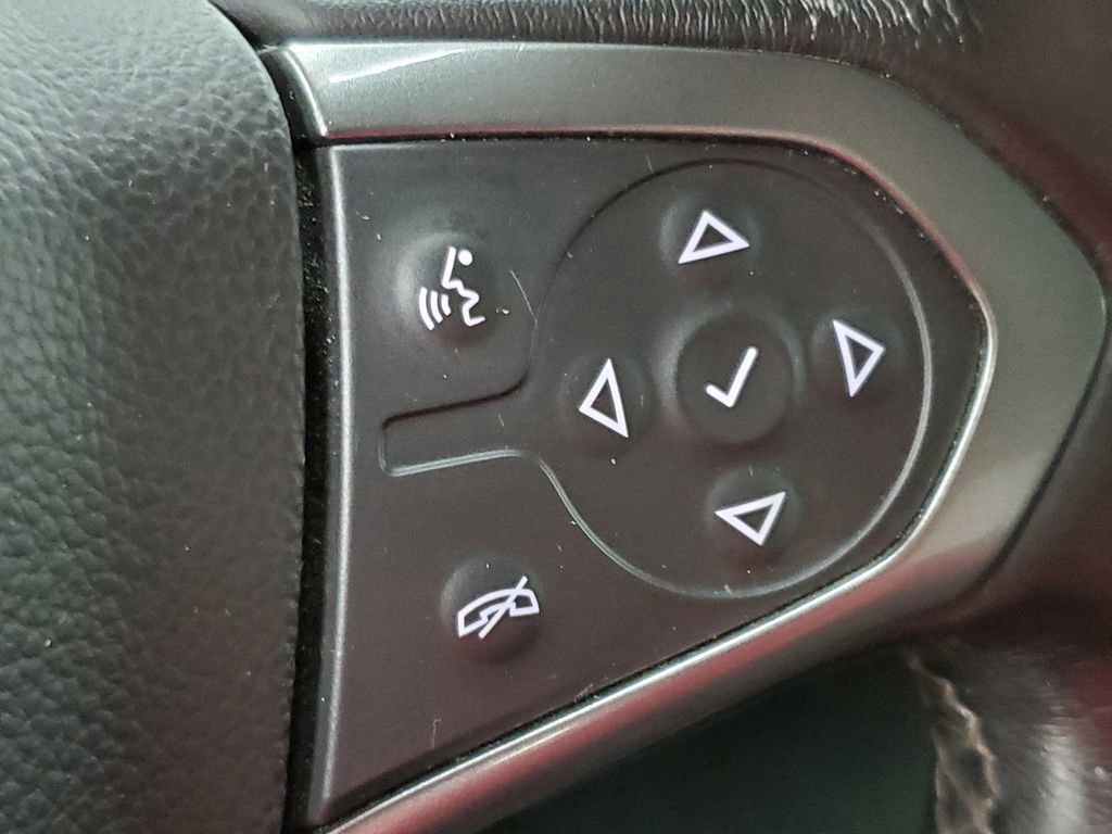 Used 2018 Chevrolet Silverado 1500 LT w/ All Star Edition image 28