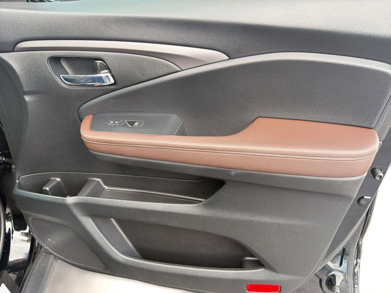 Used 2025 Honda Ridgeline RTL image 32