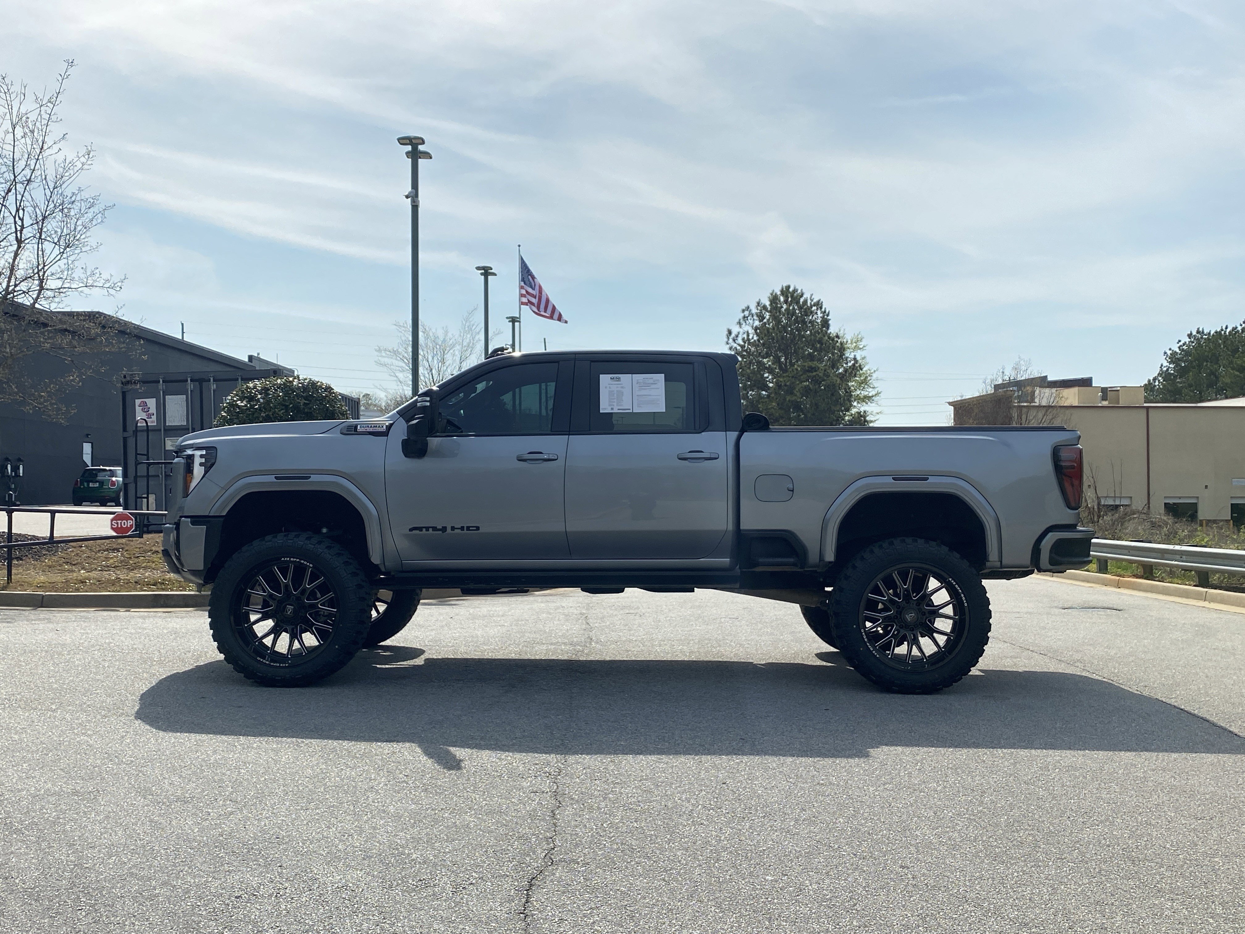 Used 2025 GMC Sierra 2500 AT4 w/ AT4 Premium Plus Package image 14