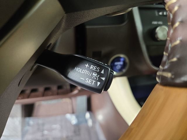 Used 2020 Lexus RX 450h AWD w/ Premium Package image 26