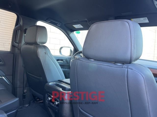 Used 2025 GMC Yukon XL Denali image 31