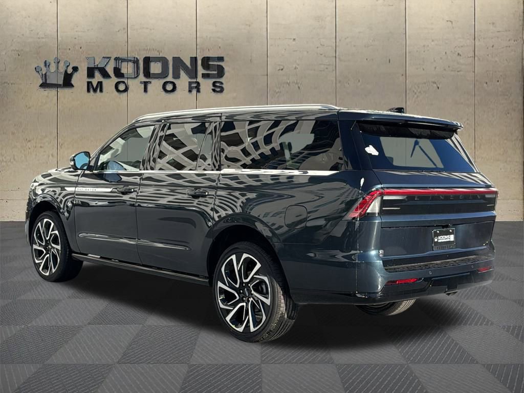New 2026 Lincoln Navigator L Reserve image 3