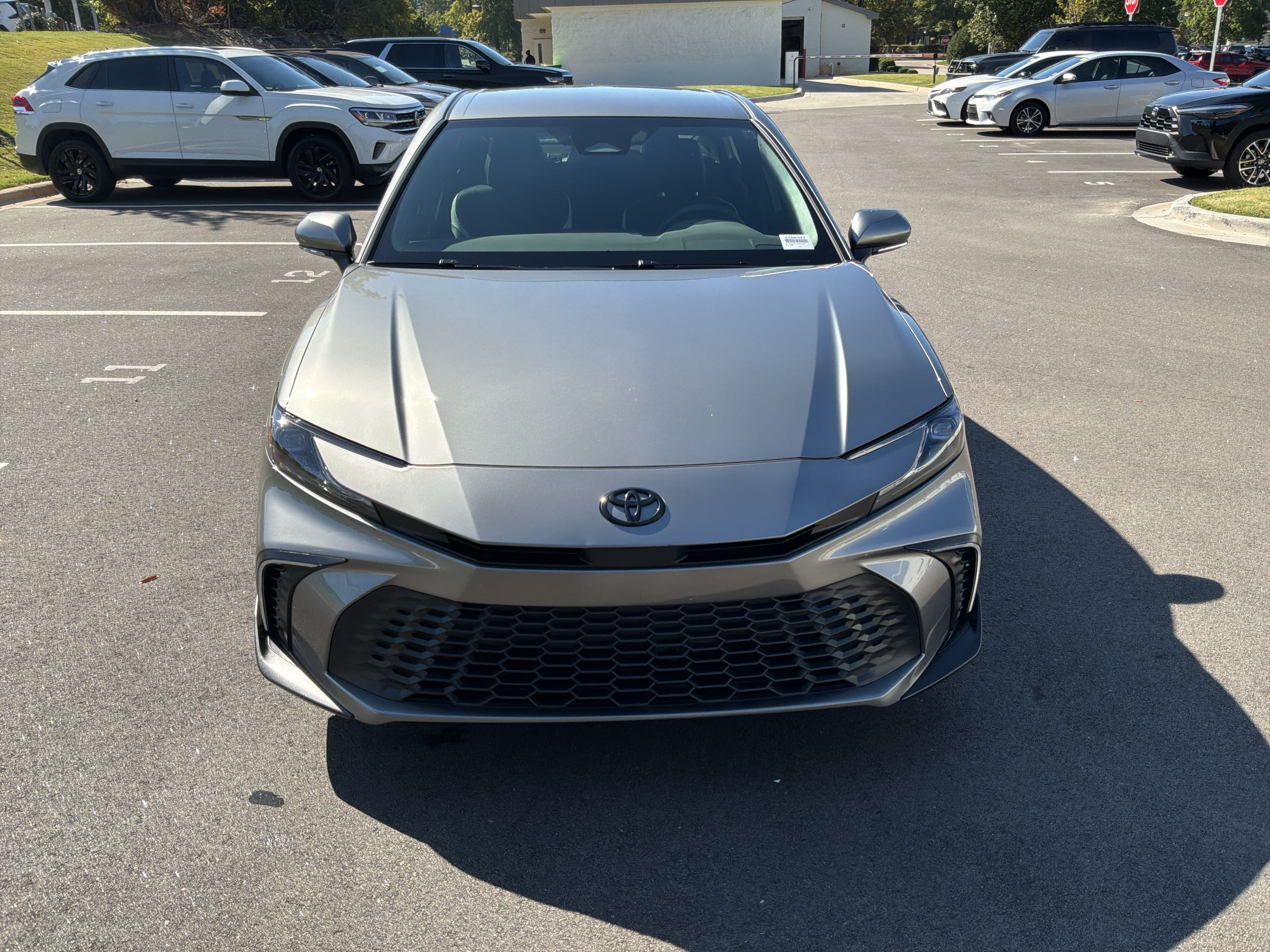Used 2026 Toyota Camry SE FWD image 3