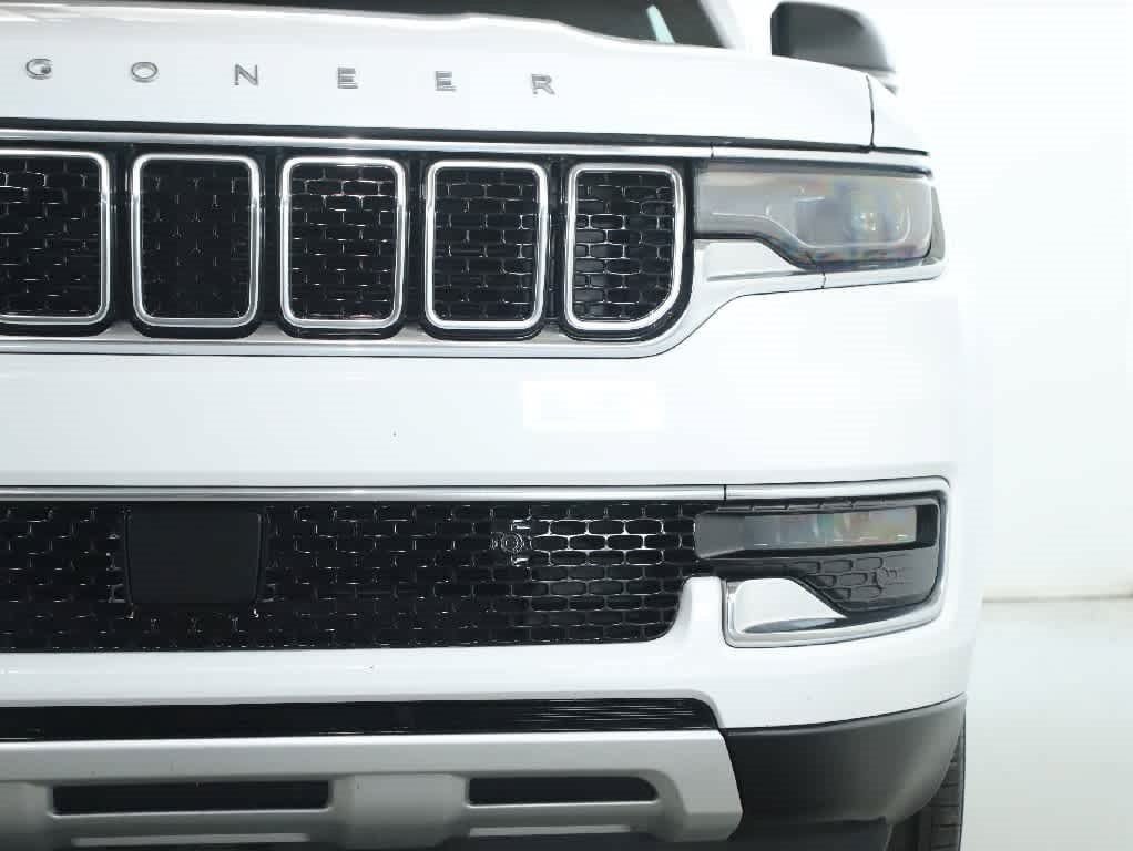 Used 2024 Jeep Wagoneer Series II w/ Premium Group I AWD/4WD image 7