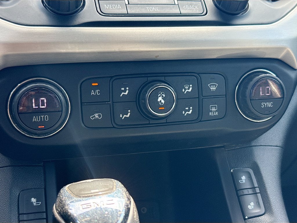 Used 2019 GMC Acadia SLT FWD image 16
