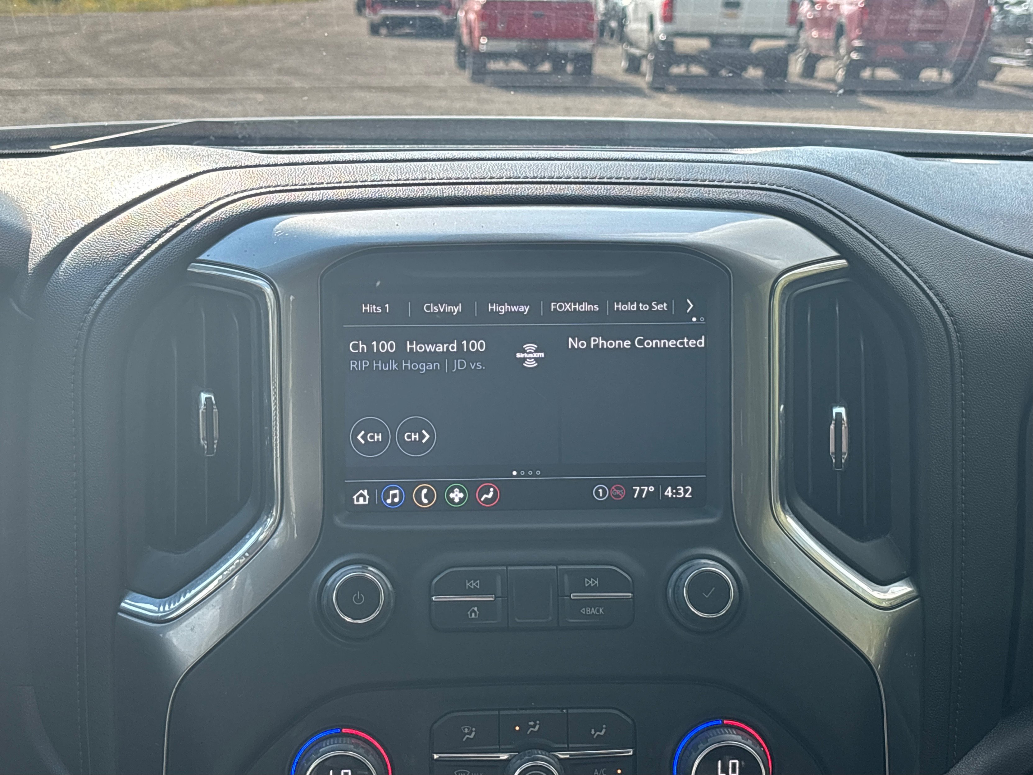 Used 2022 Chevrolet Silverado 1500 LT Trail Boss w/ LT Trail Boss Premium Package image 18