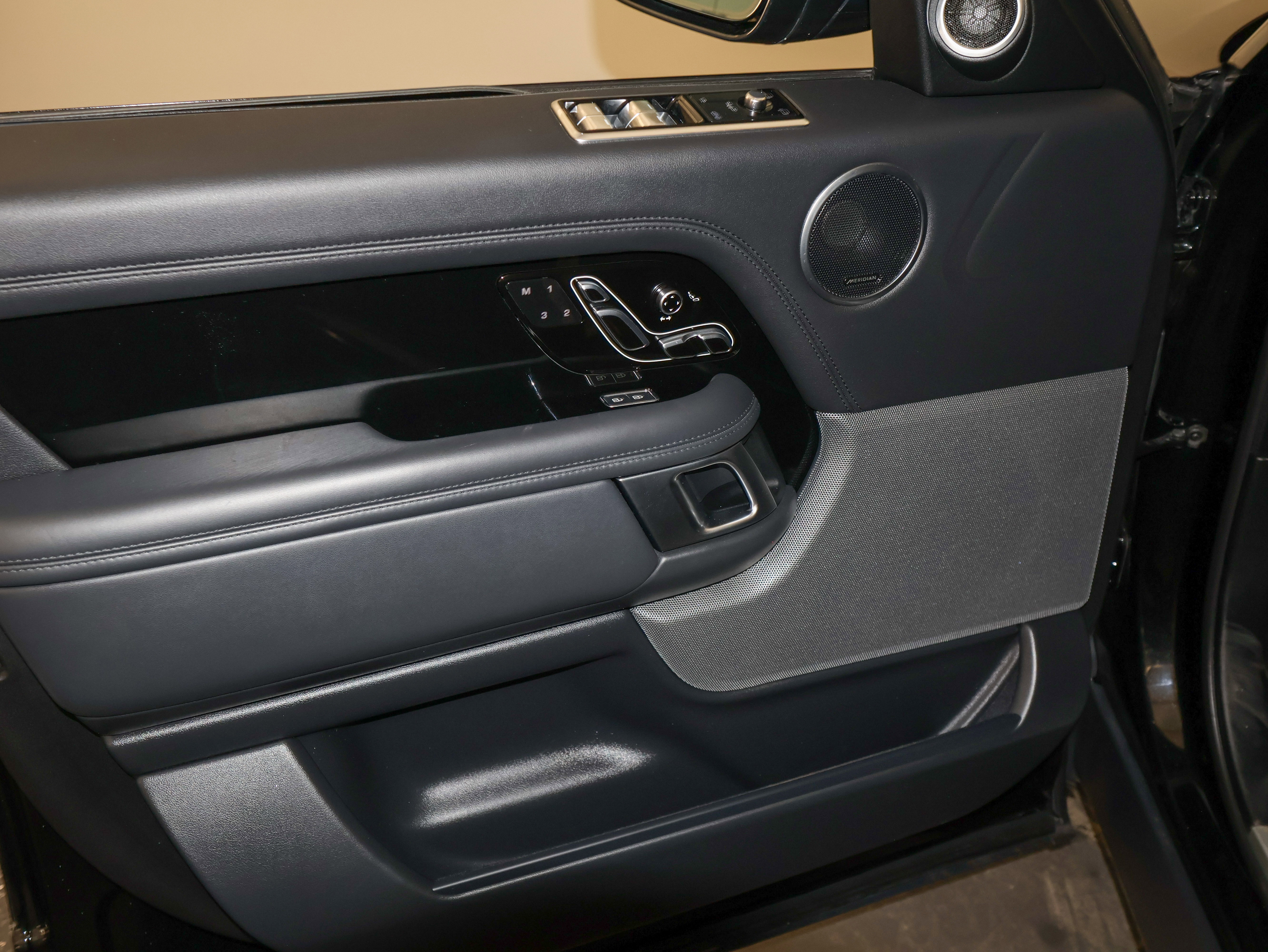 Used 2022 Land Rover Range Rover Westminster Edition image 22