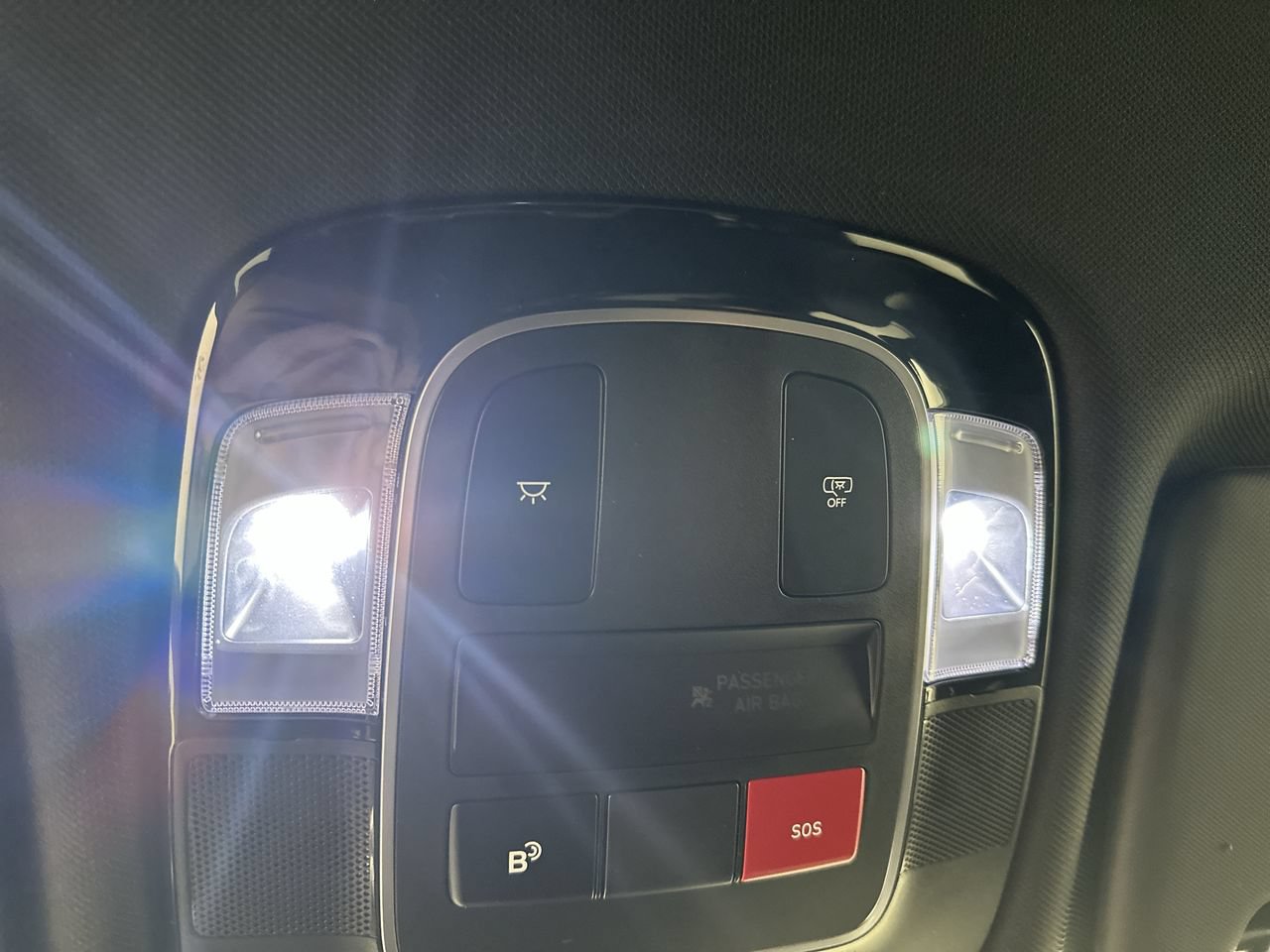 Used 2025 Hyundai Santa Cruz SEL AWD/4WD image 10