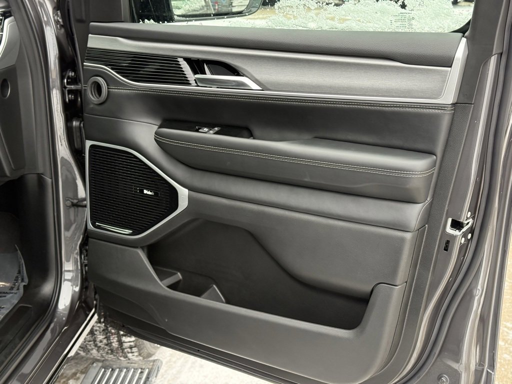 New 2026 Jeep Grand Wagoneer L Limited image 32