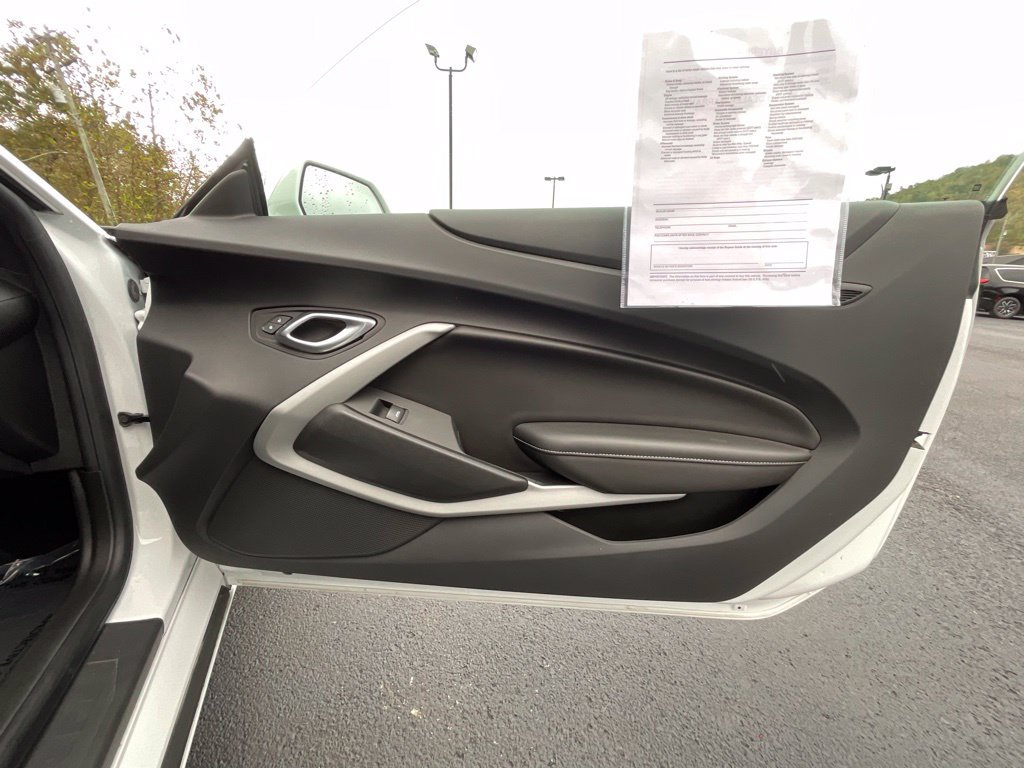 Used 2022 Chevrolet Camaro LT RWD image 21