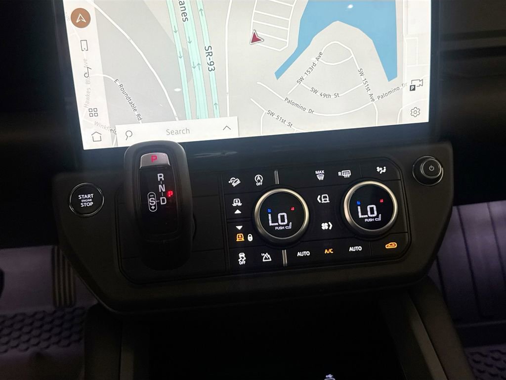 New 2026 Land Rover Defender 130 X-Dynamic SE AWD/4WD image 16