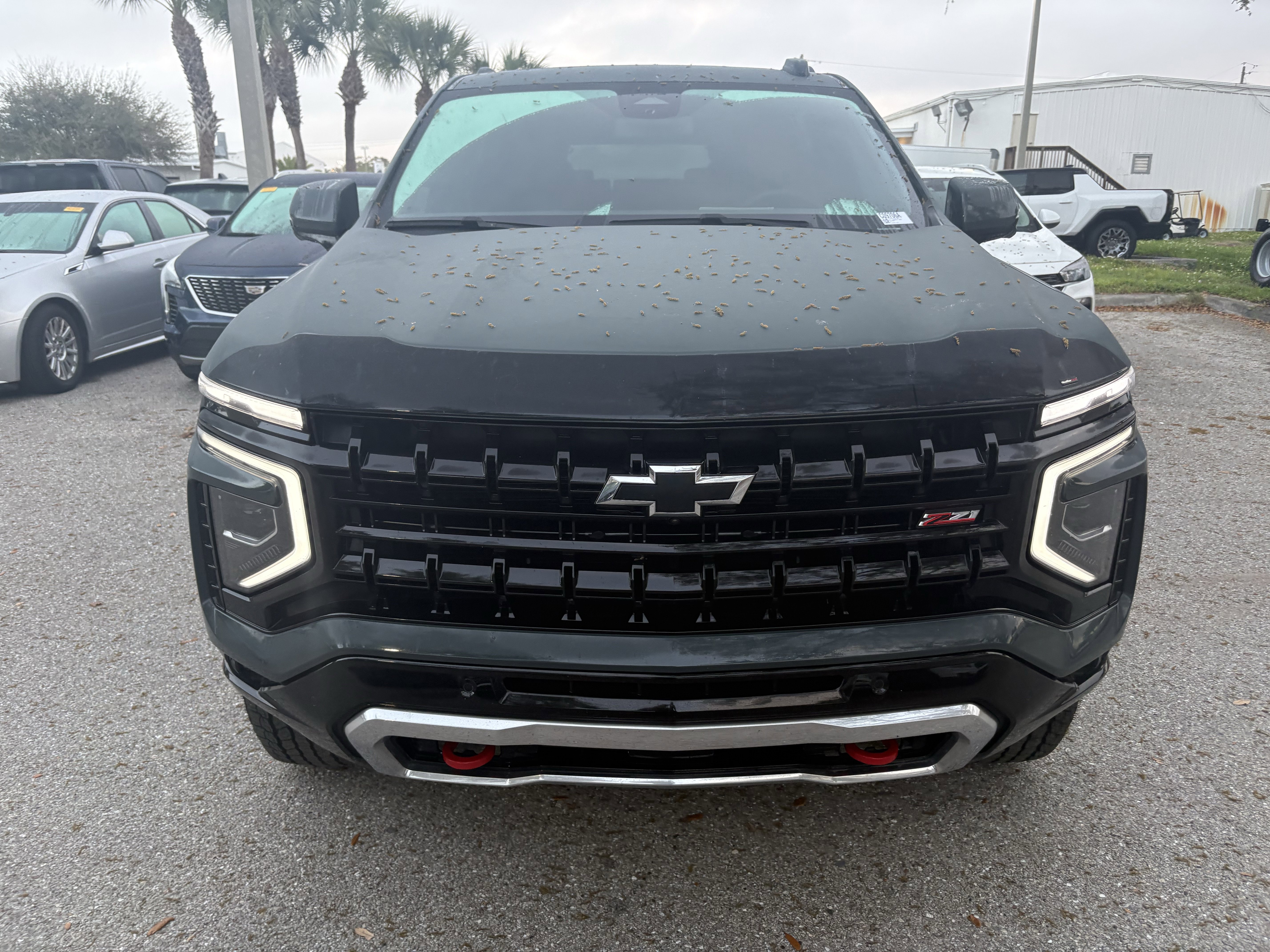 Used 2025 Chevrolet Suburban Z71 w/ Comfort Package image 2