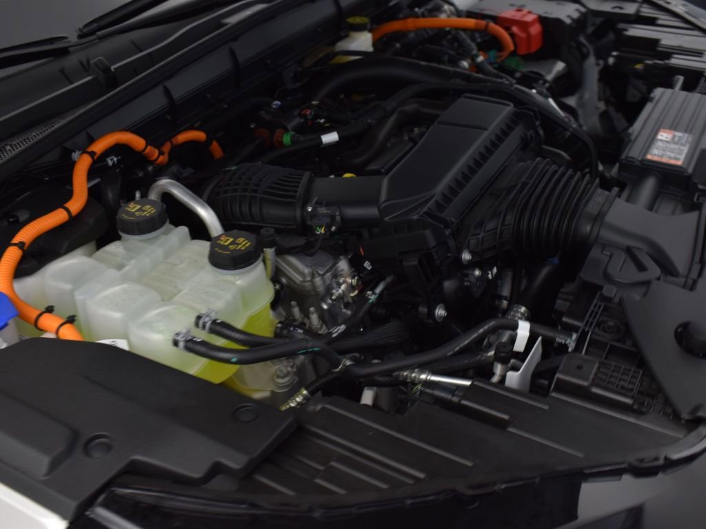 Certified 2025 Lincoln Nautilus Premier w/ Equipment Group 102A image 33