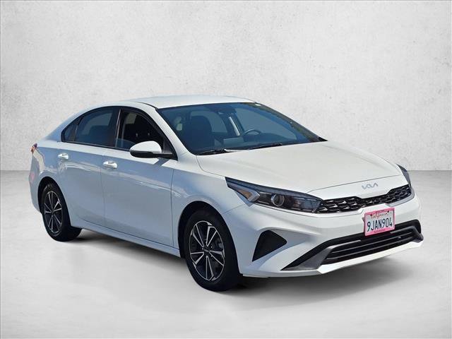 Used 2023 Kia Forte LXS w/ LXS Technology Package FWD image 3