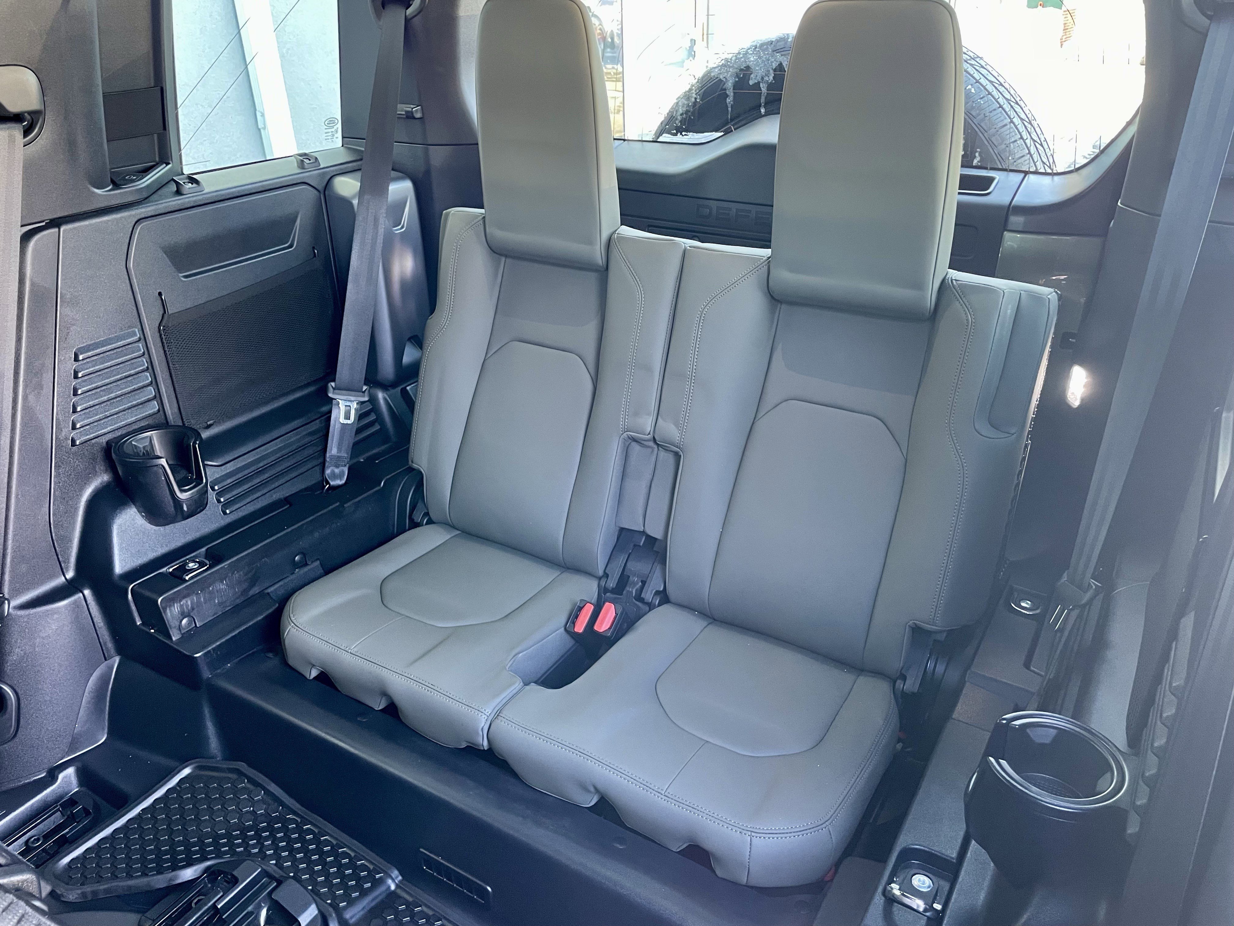 Used 2025 Land Rover Defender 110 X-Dynamic SE image 63