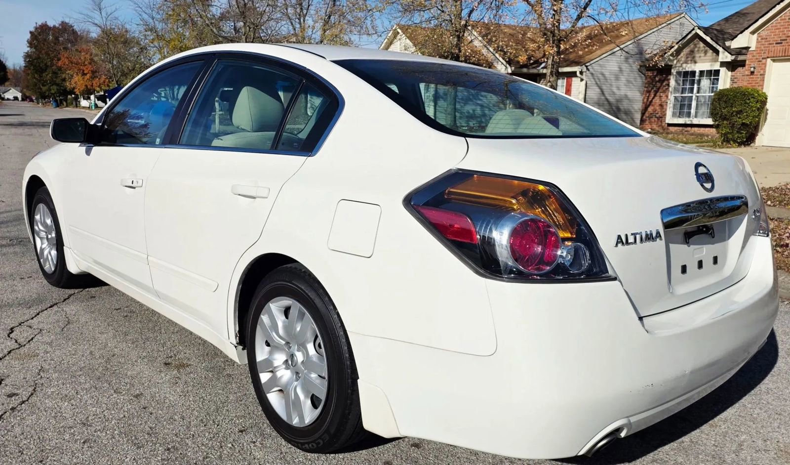 Used 2011 Nissan Altima 2.5 S image 5
