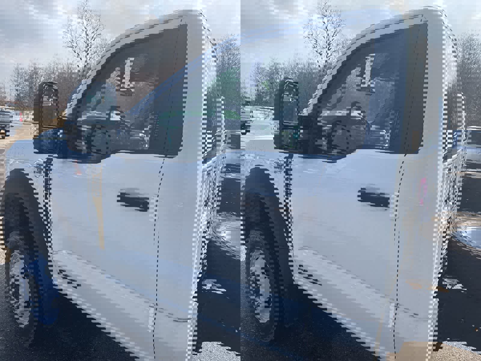 New 2023 Ford F450 XLT w/ XLT Value Package image 4