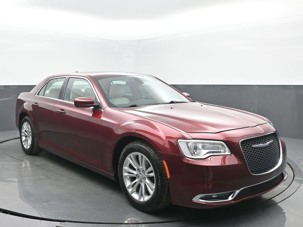 Used 2016 Chrysler 300 Limited image 7