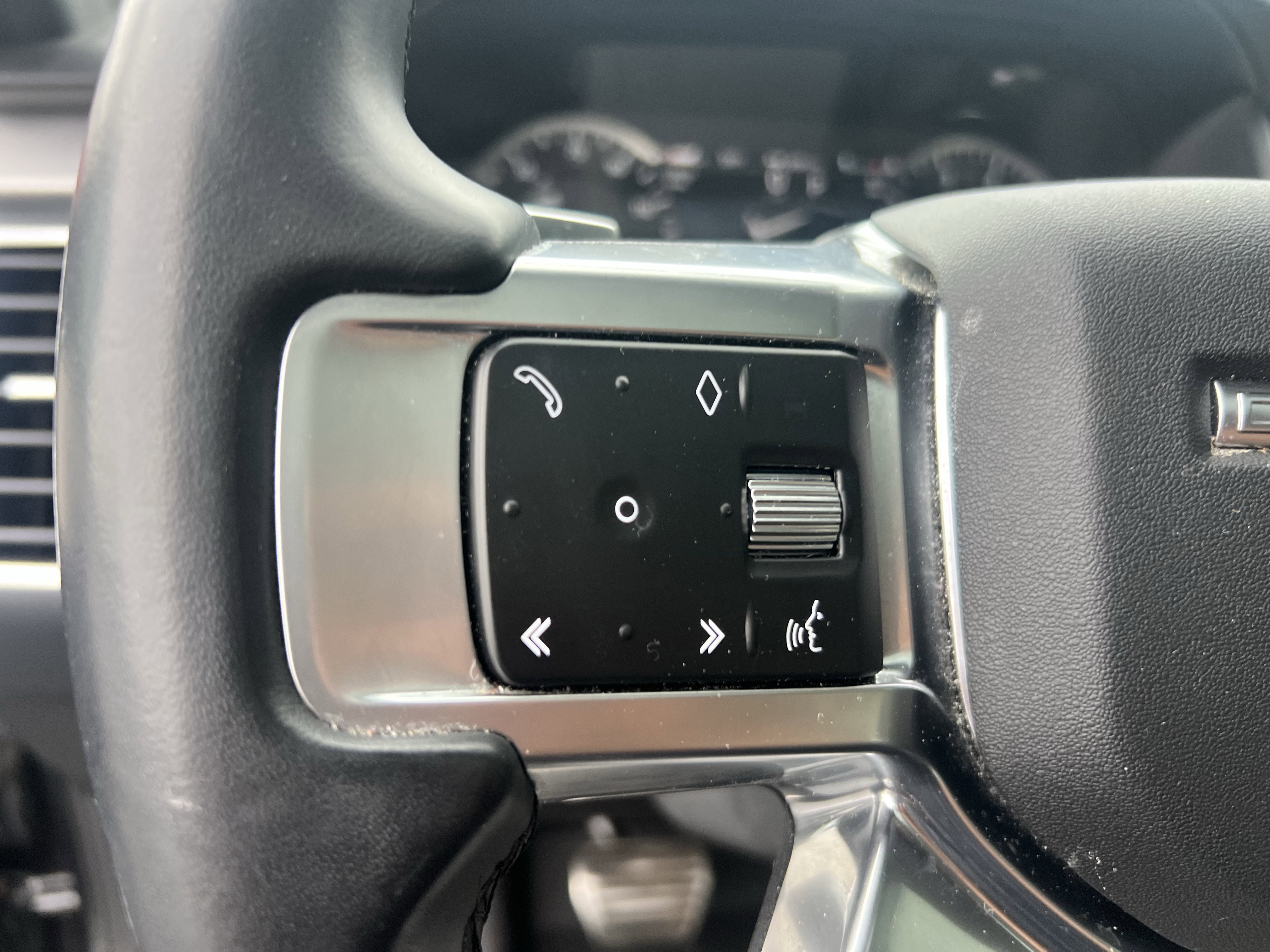 Certified 2023 Land Rover Discovery S R-Dynamic AWD/4WD image 19